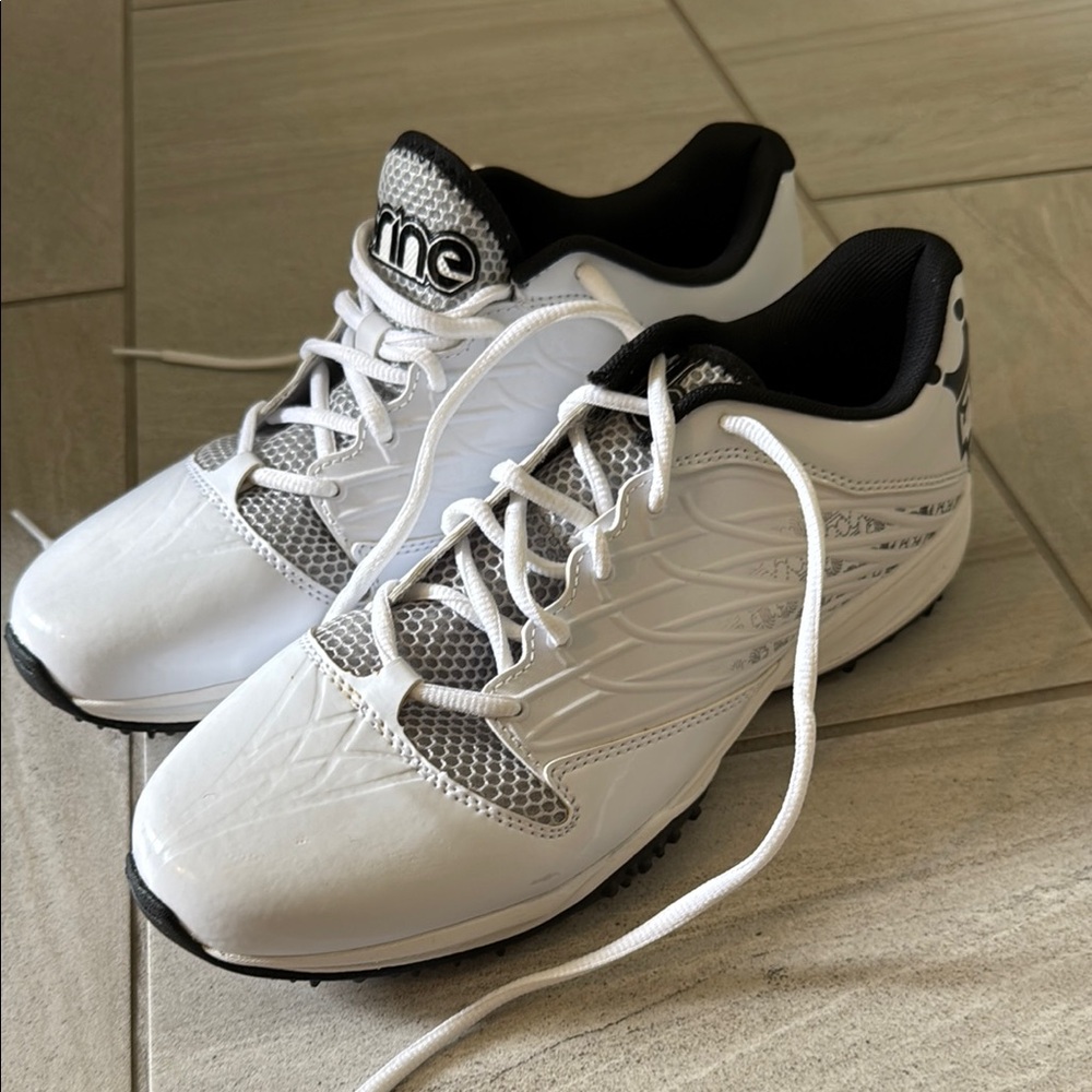 New Balance White and Black Low-Top Athletic Shoes